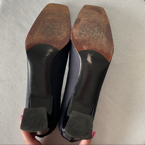 Stuart Weitzman Women's Vintage Style Ribbed Navy Blue Heels Size 9 AA - Picture 10 of 10